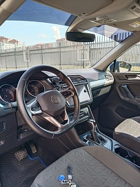 Volkswagen Tiguan, 2021г, передний привод, робот