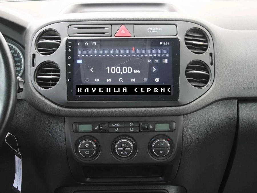 Volkswagen Tiguan, 2008г., полный привод, автомат