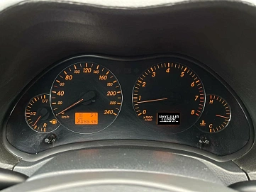 Toyota Avensis, 2005г, передний привод, автомат