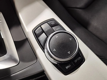 BMW 3 серии, 2015г, задний привод, автомат