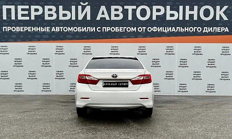 Toyota Camry, 2011г, передний привод, автомат
