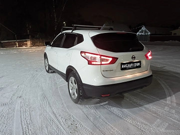 Nissan Qashqai, 2015г, полный привод, вариатор