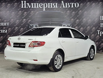 Toyota Corolla, 2011г, передний привод, автомат