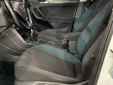 Volkswagen Tiguan, 2019г, передний привод, робот