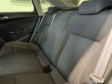 Opel Astra, 2014г, передний привод, механика