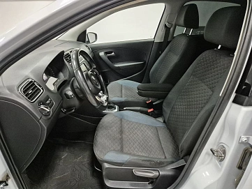 Volkswagen Polo, 2019г, передний привод, автомат