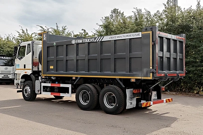 FAW J6 CA3250, 2023г, Задний привод, Механическая