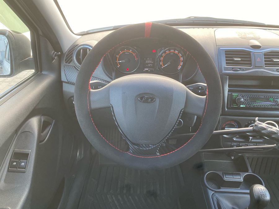 Lada (ВАЗ) Granta, 2021г., передний привод, механика