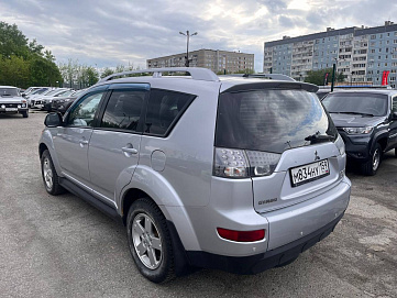 Mitsubishi Outlander, 2008г, передний привод, автомат