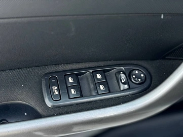 Peugeot 308, 2010г, передний привод, механика