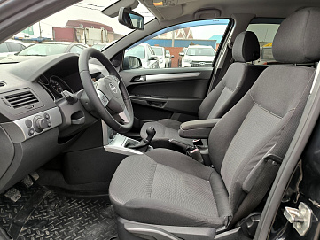 Opel , 2010г., передний привод, механика