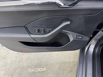 Skoda Octavia, 2021г, передний привод, автомат