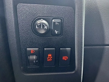 Nissan Qashqai, 2011г, передний привод, механика