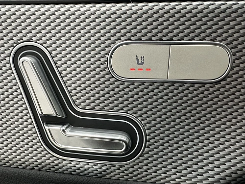 Mercedes-Benz A-Класс, 2023г, передний привод, робот