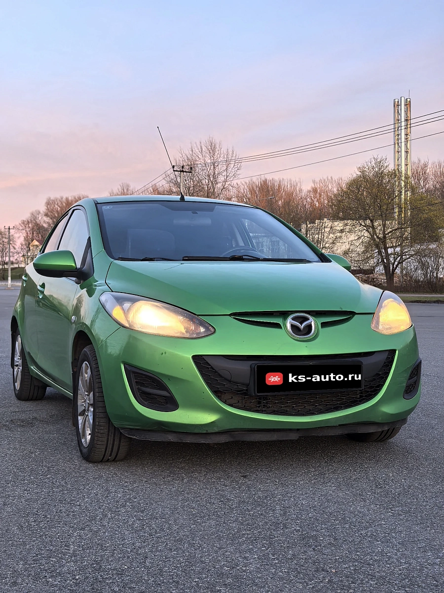 Mazda 2, 2011г., передний привод, автомат