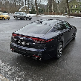 Kia Stinger, 2022г, полный привод, автомат