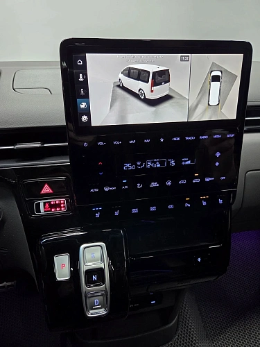 Hyundai Staria, 2024г, полный привод, автомат