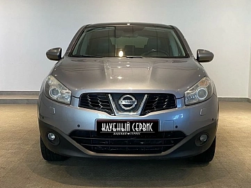 Nissan Qashqai, 2010г, передний привод, автомат