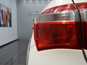 Toyota Corolla, 2013г, передний привод, вариатор