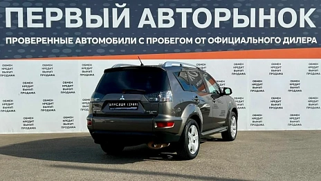 Mitsubishi Outlander, 2010г, передний привод, автомат