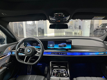 BMW 7 серии, 2024г, полный привод, автомат