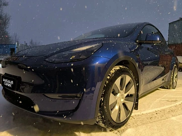 Tesla Model Y, 2021г, полный привод, автомат