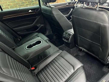 Volkswagen Passat, 2017г, полный привод, робот