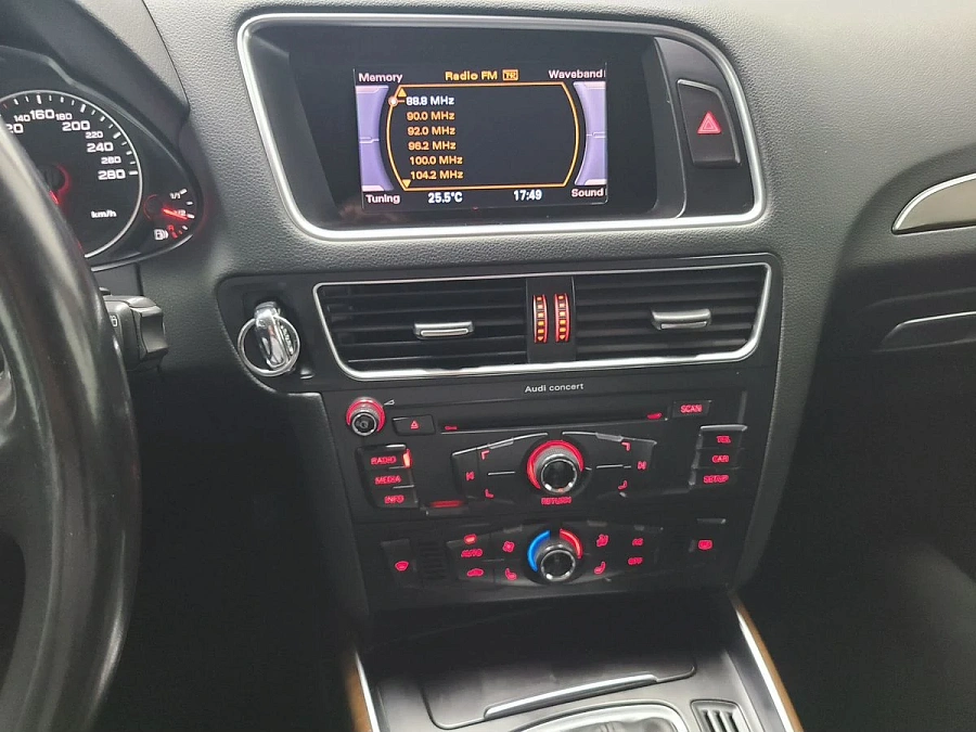 Audi Q5, 2009г., полный привод, робот