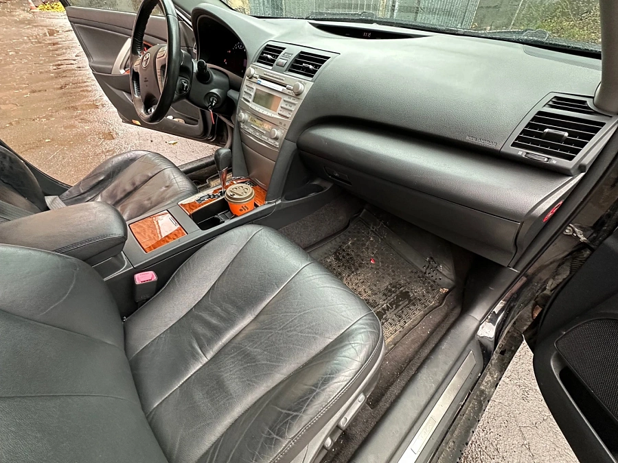 Toyota Camry, 2010г., передний привод, автомат