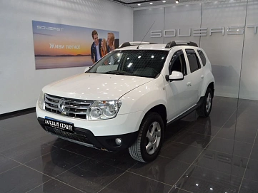 Renault Duster, 2012г, передний привод, автомат