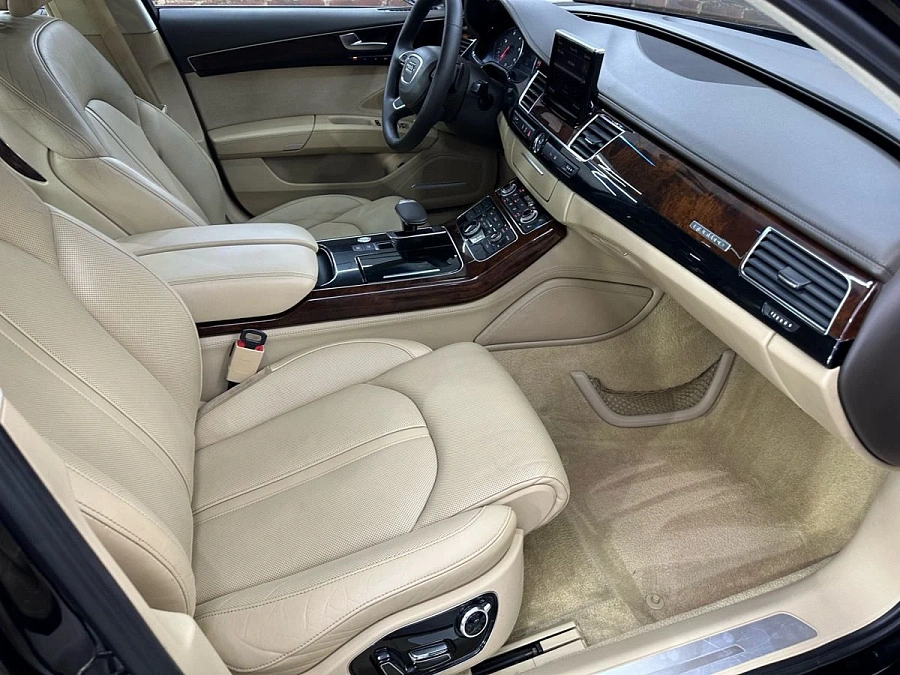 Audi A8, 2011г., полный привод, автомат