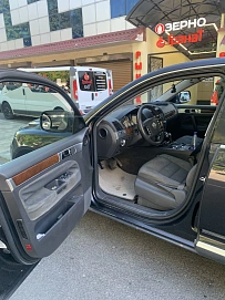 Volkswagen Touareg, 2004г, полный привод, механика