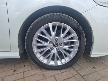 Toyota Camry, 2019г, передний привод, автомат
