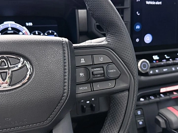 Toyota Tundra, 2025г, полный привод, автомат
