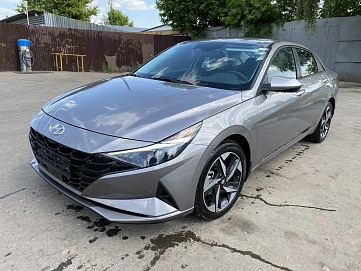 Hyundai Elantra, 2022г, передний привод, автомат