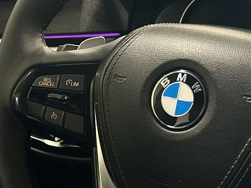 BMW 5 серии, 2020г, задний привод, автомат