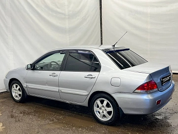 Mitsubishi Lancer, 2007г, передний привод, механика