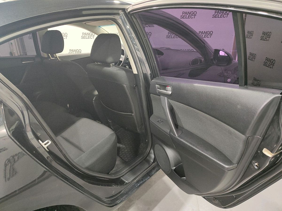 Mazda , 2011г., передний привод, механика