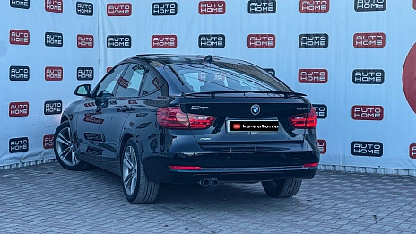 BMW 3 серии, 2015г., передний привод, автомат