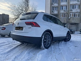 Volkswagen Tiguan, 2017г, полный привод, робот