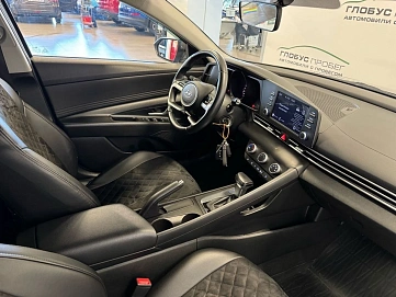 Hyundai Elantra, 2021г, передний привод, автомат
