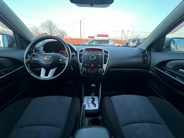 Kia Ceed, 2011г, передний привод, автомат