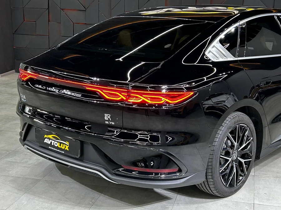 BYD Han, 2022г., полный привод, автомат