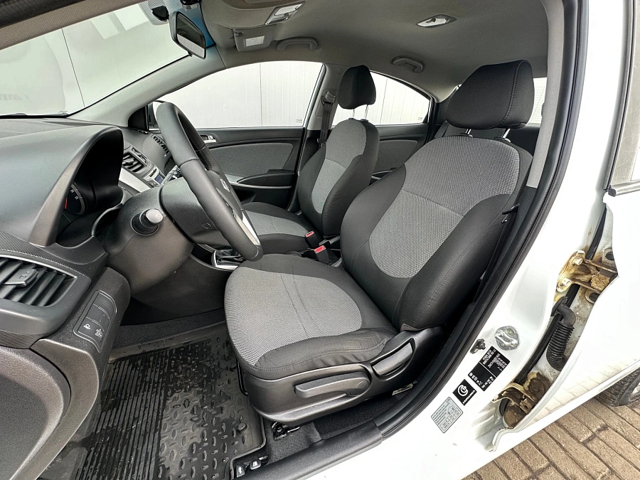 Hyundai Solaris, 2014г., передний привод, механика