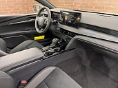 Toyota Camry, 2025г., передний привод, вариатор