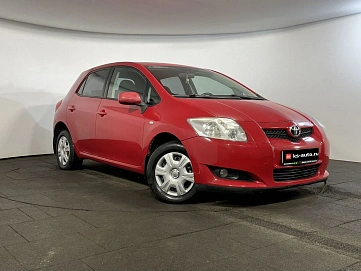 Toyota Auris, 2007г., передний привод, механика