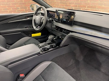 Toyota Camry, 2025г, передний привод, вариатор