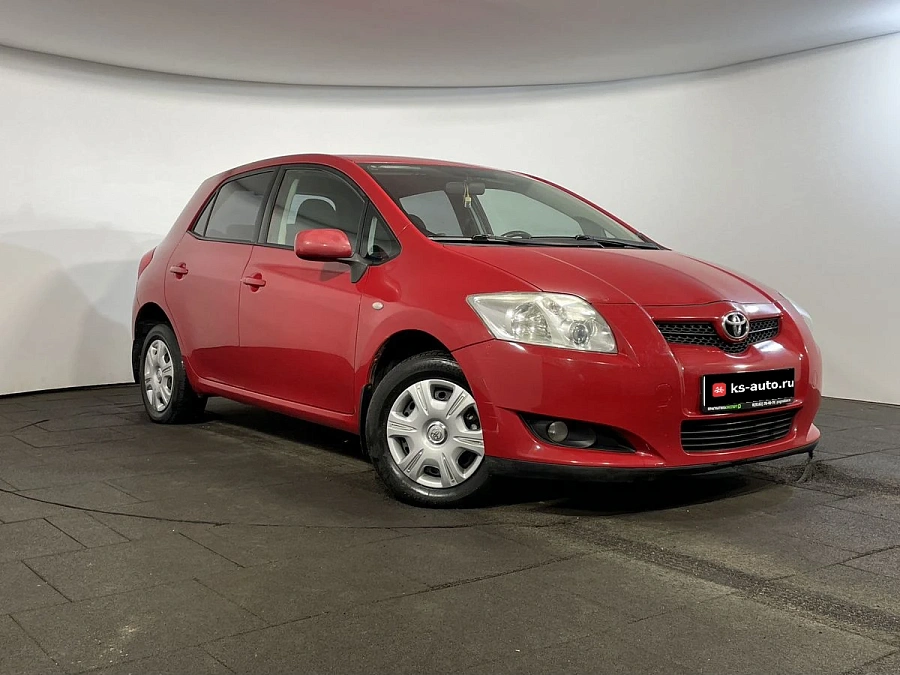 Toyota Auris, 2007г., передний привод, механика