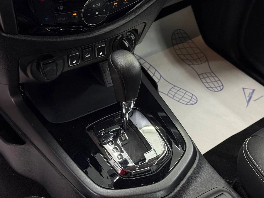 Nissan Navara (Frontier), 2025г., полный привод, автомат