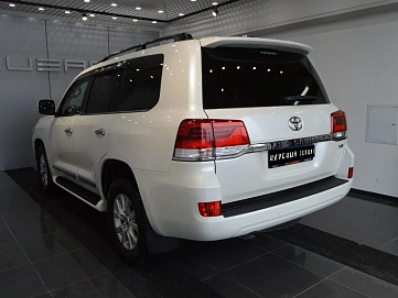 Toyota Land Cruiser, 2017г, полный привод, автомат